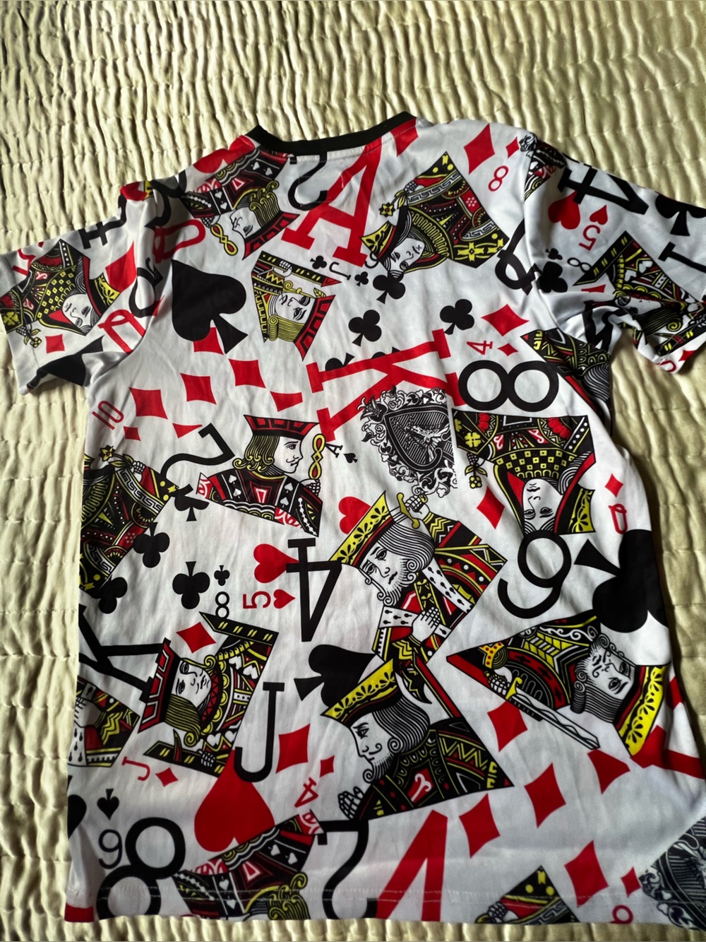 FRESH PLAYING CARDS GRAPHIC T-SHIRT W/MULTICOLORS ON WHITE BACKGROUND SIZE S
